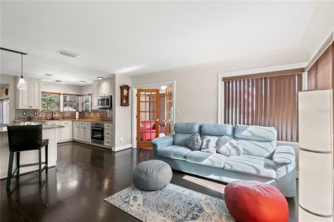 Villa ou maison à vendre à Saint Petersburg, Floride: 4 chambres, 145.67 m2 № 1911963 - photo 5