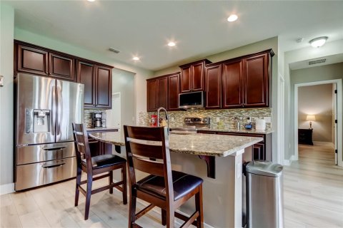 House in Riverview, Florida 4 bedrooms, 282.79 sq.m. № 1903658 - photo 6