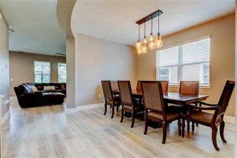 House in Riverview, Florida 4 bedrooms, 282.79 sq.m. № 1903658 - photo 16