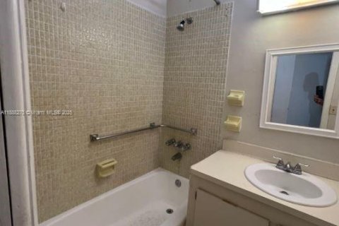 Condominio en venta en Miami, Florida, 39.67 m2 № 2012767 - foto 16