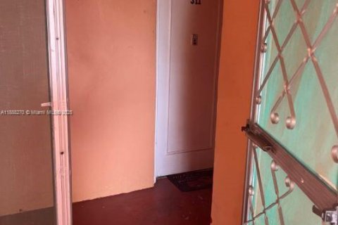 Condominio en venta en Miami, Florida, 39.67 m2 № 2012767 - foto 7