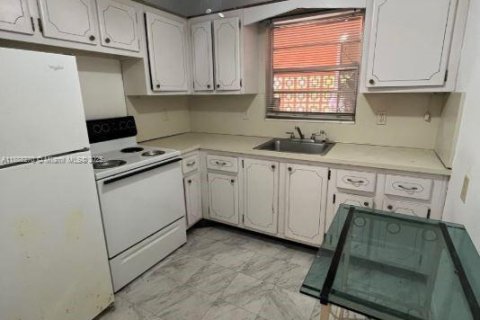 Condominio en venta en Miami, Florida, 39.67 m2 № 2012767 - foto 11