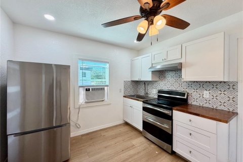 Appartement à louer à Saint Petersburg, Floride: 1 chambre, 70.61 m2 № 2389341 - photo 6