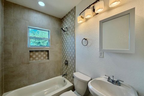 Appartement à louer à Saint Petersburg, Floride: 1 chambre, 70.61 m2 № 2389341 - photo 10