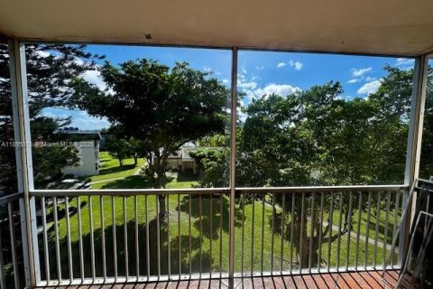 Condominio en Miami, Florida, 3 dormitorios  № 2054467