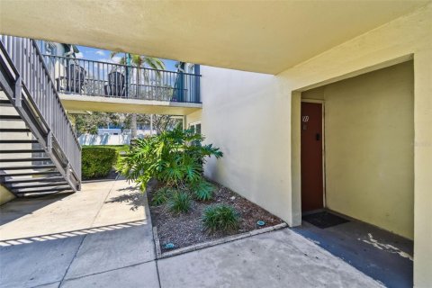Condo in Clearwater, Florida, 2 bedrooms № 2229971 - photo 4