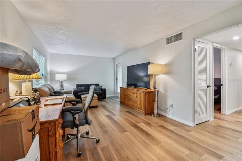 Condo in Clearwater, Florida, 2 bedrooms № 2229971 - photo 16