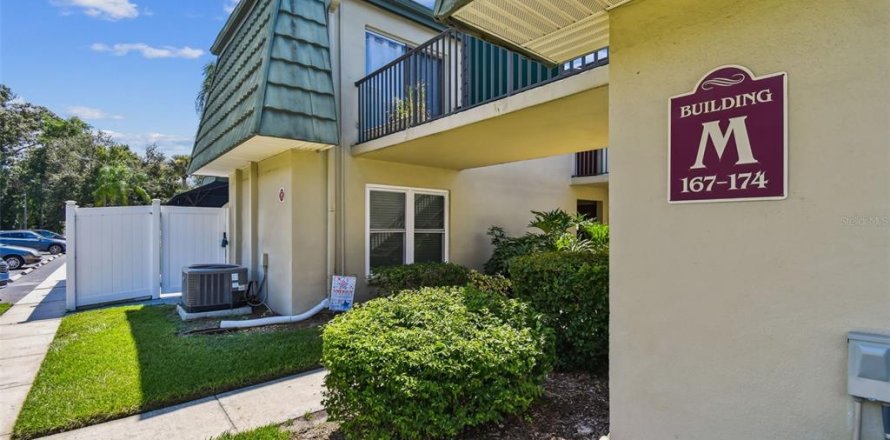 Condo in Clearwater, Florida, 2 bedrooms № 2229971