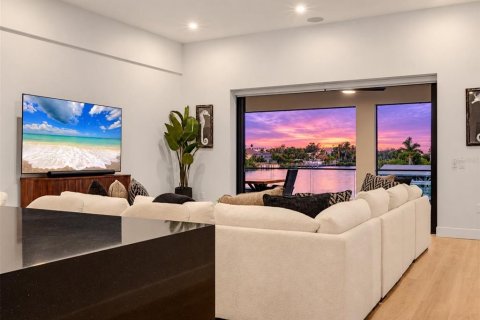 House in Sarasota, Florida 4 bedrooms, 258.27 sq.m. № 2393462 - photo 5