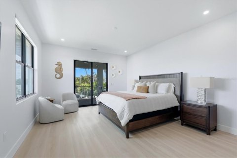 House in Sarasota, Florida 4 bedrooms, 258.27 sq.m. № 2393462 - photo 27