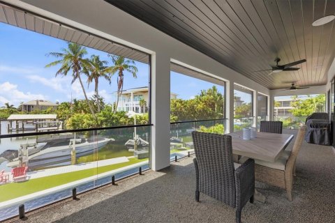 House in Sarasota, Florida 4 bedrooms, 258.27 sq.m. № 2393462 - photo 25