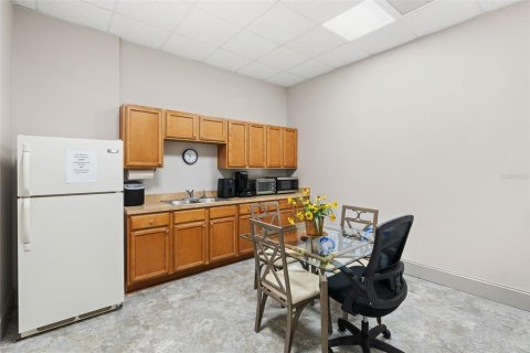 Immobilier commercial à vendre à Port Orange, Floride: 2885.54 m2 № 2312493 - photo 23