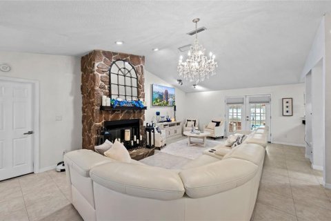 Villa ou maison à vendre à Oviedo, Floride: 4 chambres, 196.12 m2 № 2434846 - photo 6