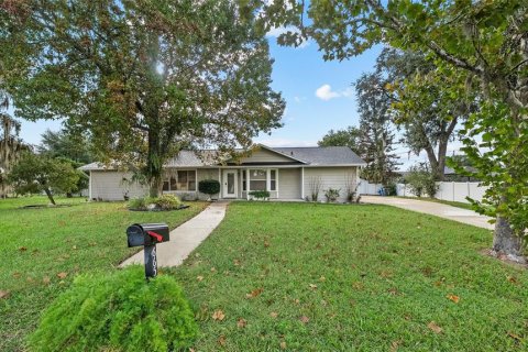 Villa ou maison à Oviedo, Floride 4 chambres, 196.12 m2 № 2434846
