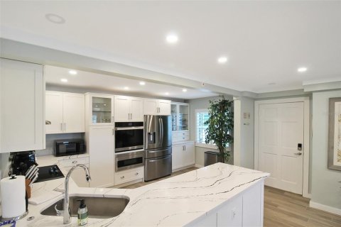 Copropriété à louer à Sarasota, Floride: 2 chambres, 118.91 m2 № 2298883 - photo 17