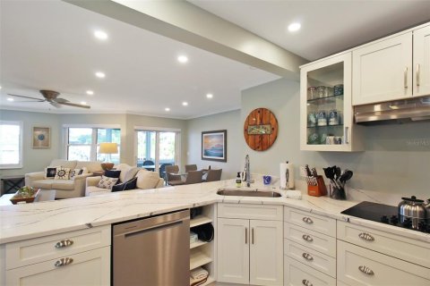 Copropriété à louer à Sarasota, Floride: 2 chambres, 118.91 m2 № 2298883 - photo 11