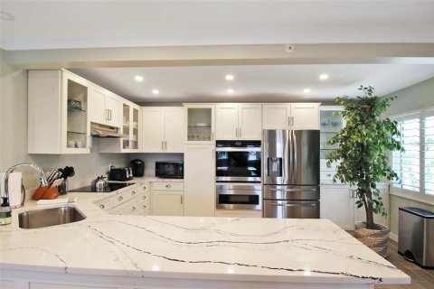 Copropriété à louer à Sarasota, Floride: 2 chambres, 118.91 m2 № 2298883 - photo 8
