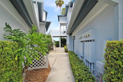 Copropriété à louer à Sarasota, Floride: 2 chambres, 118.91 m2 № 2298883 - photo 2