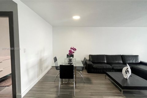 Copropriété à louer à Hallandale Beach, Floride: 2 chambres, 104.98 m2 № 1987267 - photo 6