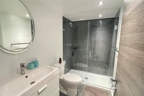 Copropriété à louer à Hallandale Beach, Floride: 2 chambres, 104.98 m2 № 1987267 - photo 13