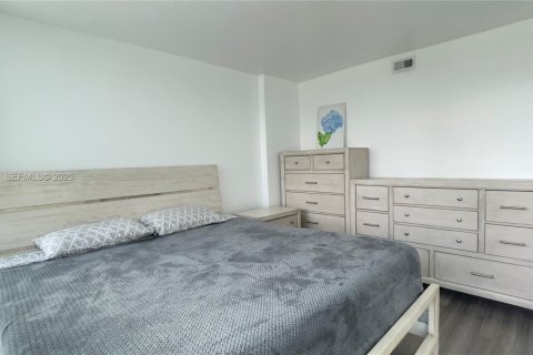 Copropriété à louer à Hallandale Beach, Floride: 2 chambres, 104.98 m2 № 1987267 - photo 12