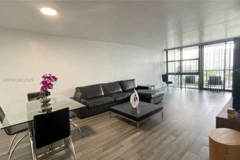 Copropriété à louer à Hallandale Beach, Floride: 2 chambres, 104.98 m2 № 1987267 - photo 5