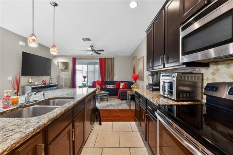 Townhouse in Riverview, Florida 3 bedrooms, 156.82 sq.m. № 2196700 - photo 5