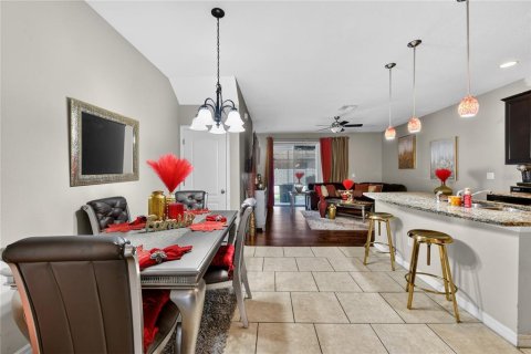 Townhouse in Riverview, Florida 3 bedrooms, 156.82 sq.m. № 2196700 - photo 12