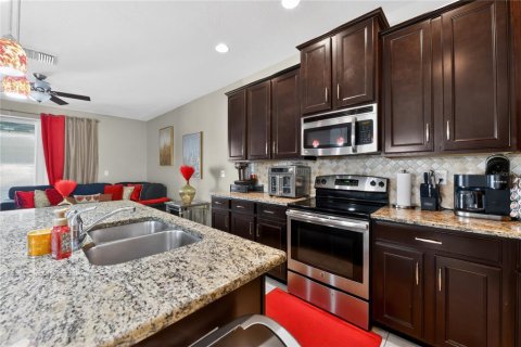 Townhouse in Riverview, Florida 3 bedrooms, 156.82 sq.m. № 2196700 - photo 6