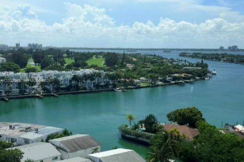 Apartamento en alquiler en Miami Beach, Florida, 3 dormitorios, 112.13 m2 № 2078107 - foto 14