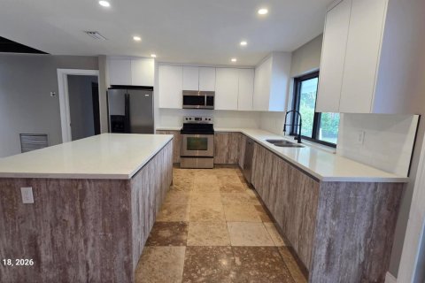 House in Cooper City, Florida 4 bedrooms, 168.8 sq.m. № 2189733 - photo 4