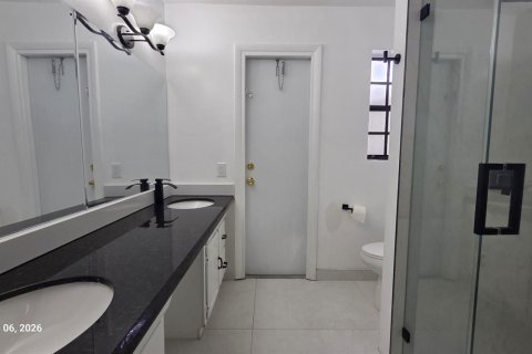 House in Cooper City, Florida 4 bedrooms, 168.8 sq.m. № 2189733 - photo 6
