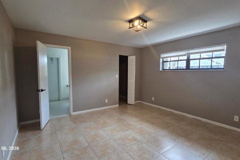 House in Cooper City, Florida 4 bedrooms, 168.8 sq.m. № 2189733 - photo 5