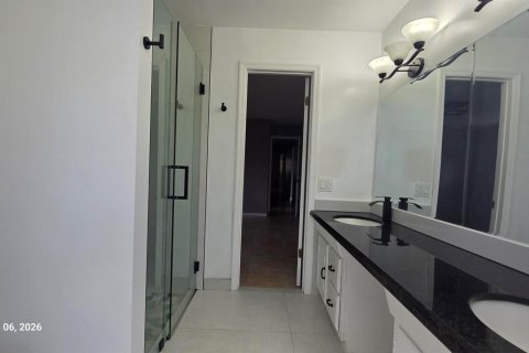 House in Cooper City, Florida 4 bedrooms, 168.8 sq.m. № 2189733 - photo 7