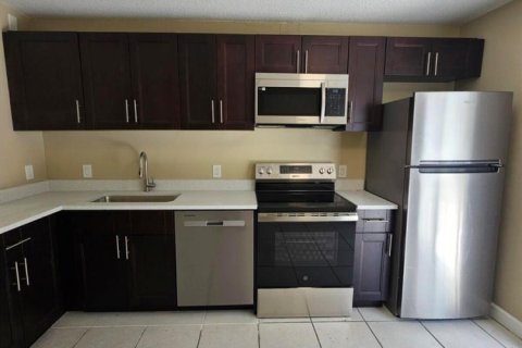 Touwnhouse à louer à Haverhill, Floride: 3 chambres, 121.89 m2 № 2390082 - photo 7