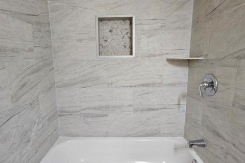 Touwnhouse à louer à Haverhill, Floride: 3 chambres, 121.89 m2 № 2390082 - photo 25
