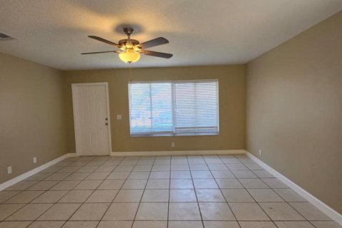 Touwnhouse à louer à Haverhill, Floride: 3 chambres, 121.89 m2 № 2390082 - photo 3