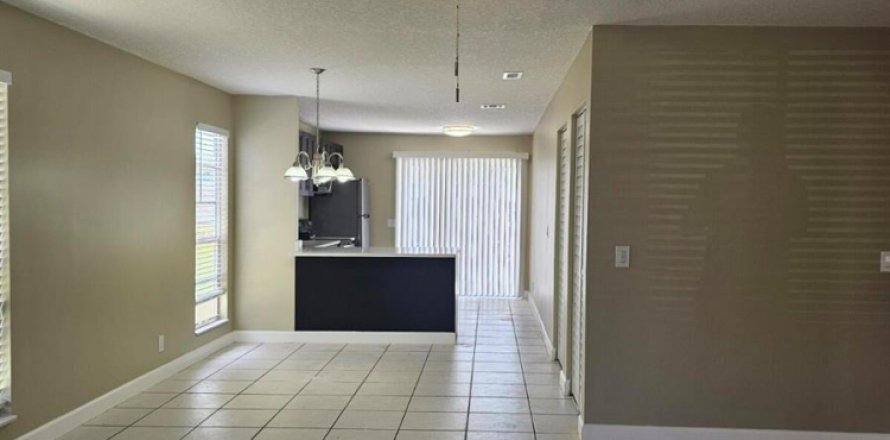 Touwnhouse à Haverhill, Floride 3 chambres, 121.89 m2 № 2390082