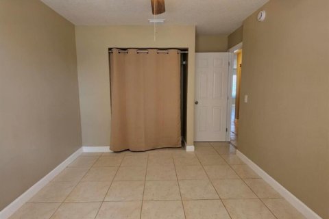 Touwnhouse à louer à Haverhill, Floride: 3 chambres, 121.89 m2 № 2390082 - photo 21