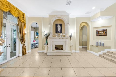 House in Miami, Florida 5 bedrooms, 482.16 sq.m. № 1779610 - photo 17