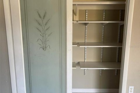 Купить виллу или дом в Порт-Шарлотт, Флорида 12 комнат, 202.62м2, № 2351847 - фото 11