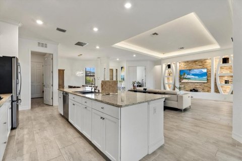 Villa ou maison à vendre à Bradenton, Floride: 3 chambres, 216.09 m2 № 2423799 - photo 15