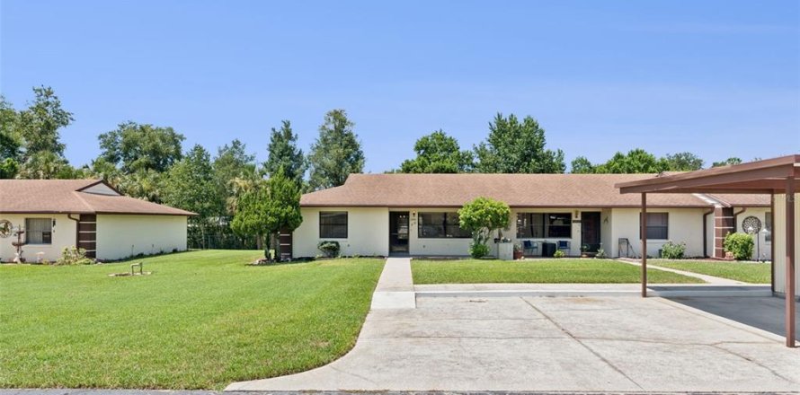House in Tavares, Florida 2 bedrooms, 91.6 sq.m. № 2229766