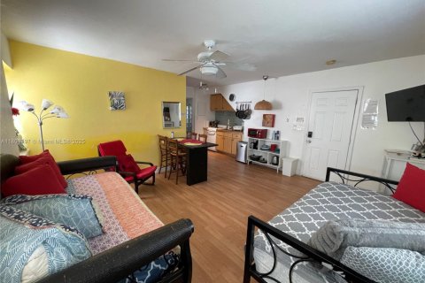 Villa ou maison à louer à Miami, Floride: 1 chambre, 313.82 m2 № 1865060 - photo 5