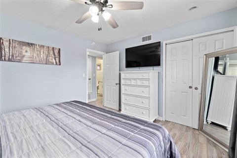 House in Palm Bay, Florida 2 bedrooms, 102.01 sq.m. № 1818954 - photo 18