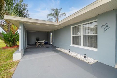 House in Palm Bay, Florida 2 bedrooms, 102.01 sq.m. № 1818954 - photo 22
