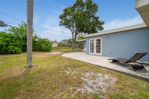 House in Palm Bay, Florida 2 bedrooms, 102.01 sq.m. № 1818954 - photo 28