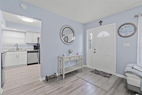 House in Palm Bay, Florida 2 bedrooms, 102.01 sq.m. № 1818954 - photo 5
