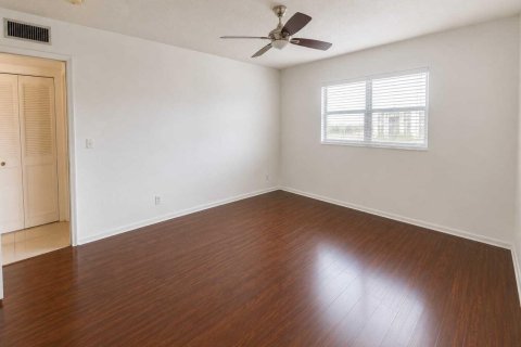 Condominio en alquiler en Lauderhill, Florida, 1 dormitorio, 86.21 m2 № 2245649 - foto 5
