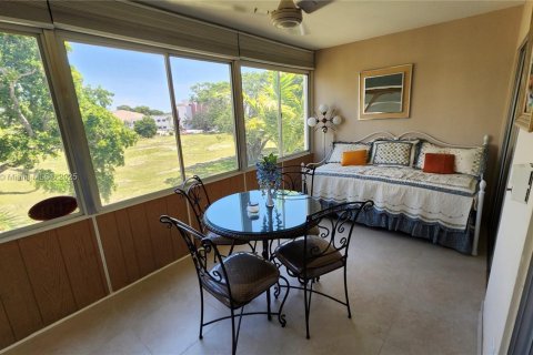 Condo in Deerfield Beach, Florida, 2 bedrooms  № 1981589 - photo 20